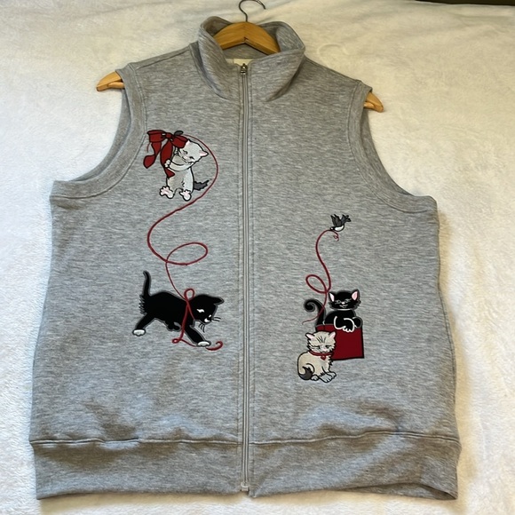 Gray Cat Embroidered Vest Women’s Size M | Whimsical Cozy Animal Print Layer - Picture 14 of 14